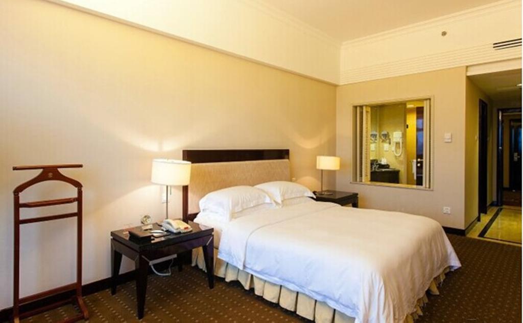 Tienyow Grand Hotel Haikou  Zimmer foto
