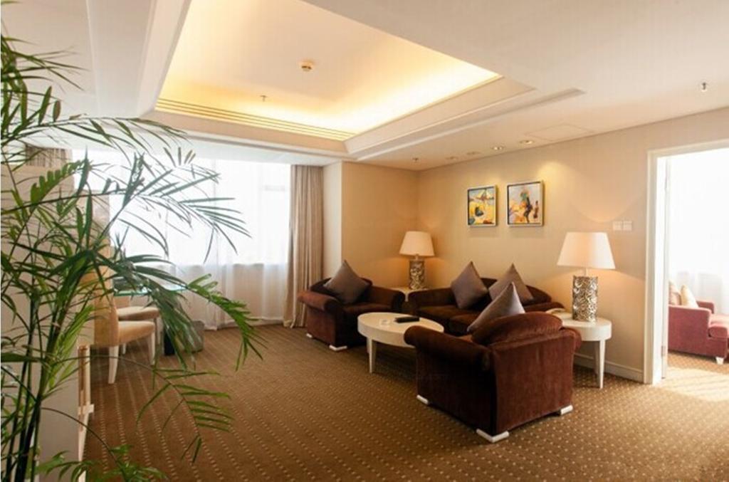 Tienyow Grand Hotel Haikou  Zimmer foto